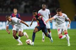 开云体育下载-巴塞罗那在西甲联赛中取得胜利，榜首位置保持稳定