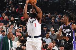 开云体育登录-尼克斯遭雷霆连场击败