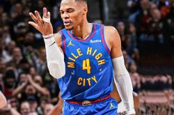 开云体育官网-包含霍华德篮板传威少，76人击败活塞的词条