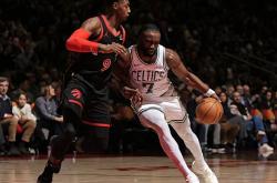 开云体育中国-猛龙击败凯尔特人，范弗利特砍下三双数据！塔图姆助攻名列前茅？的简单介绍