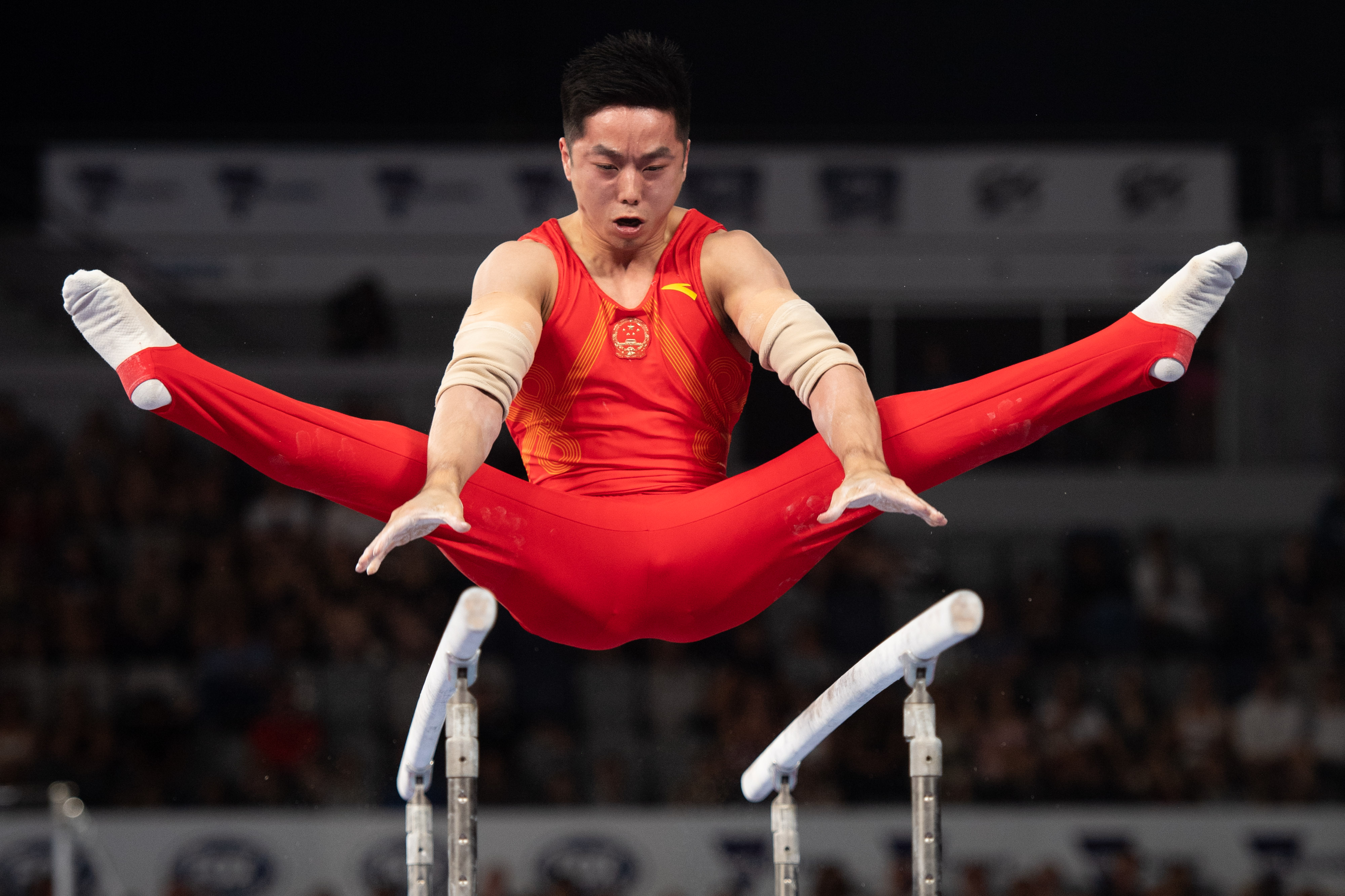 丹麦体操选手勇夺金牌，技压群雄