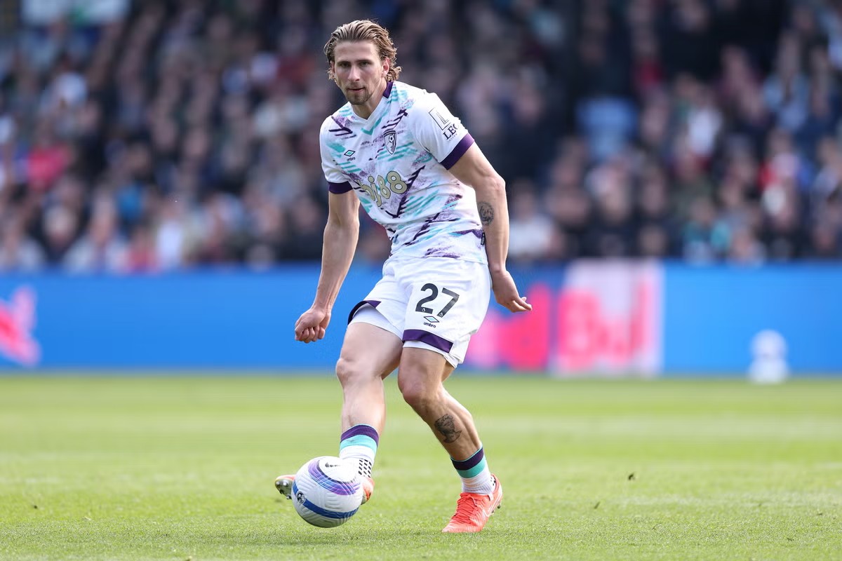 伯恩茅斯主帅赞扬球队表现，力求保级成功