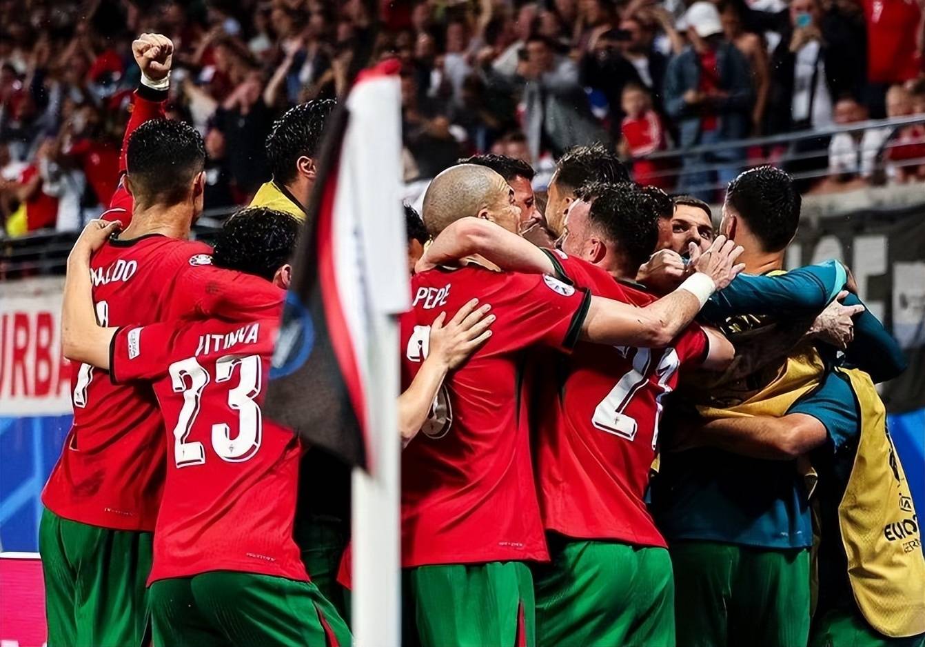 西班牙逆袭捷克,闯入欧洲杯提前晋级 西班牙逆袭捷克,闯入欧洲杯提前晋级