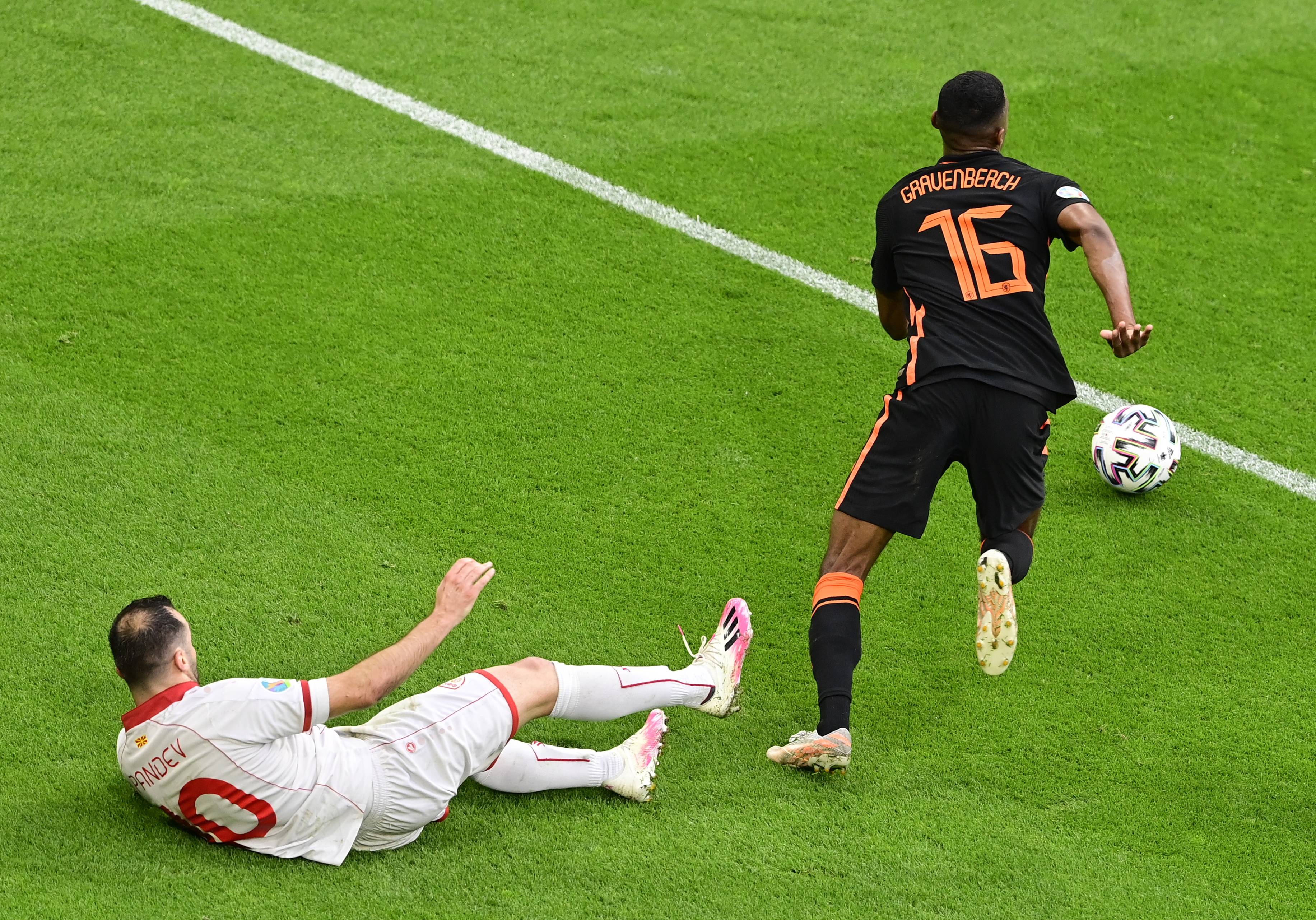 汤加队奋力拼搏，晋级欧锦赛半决赛