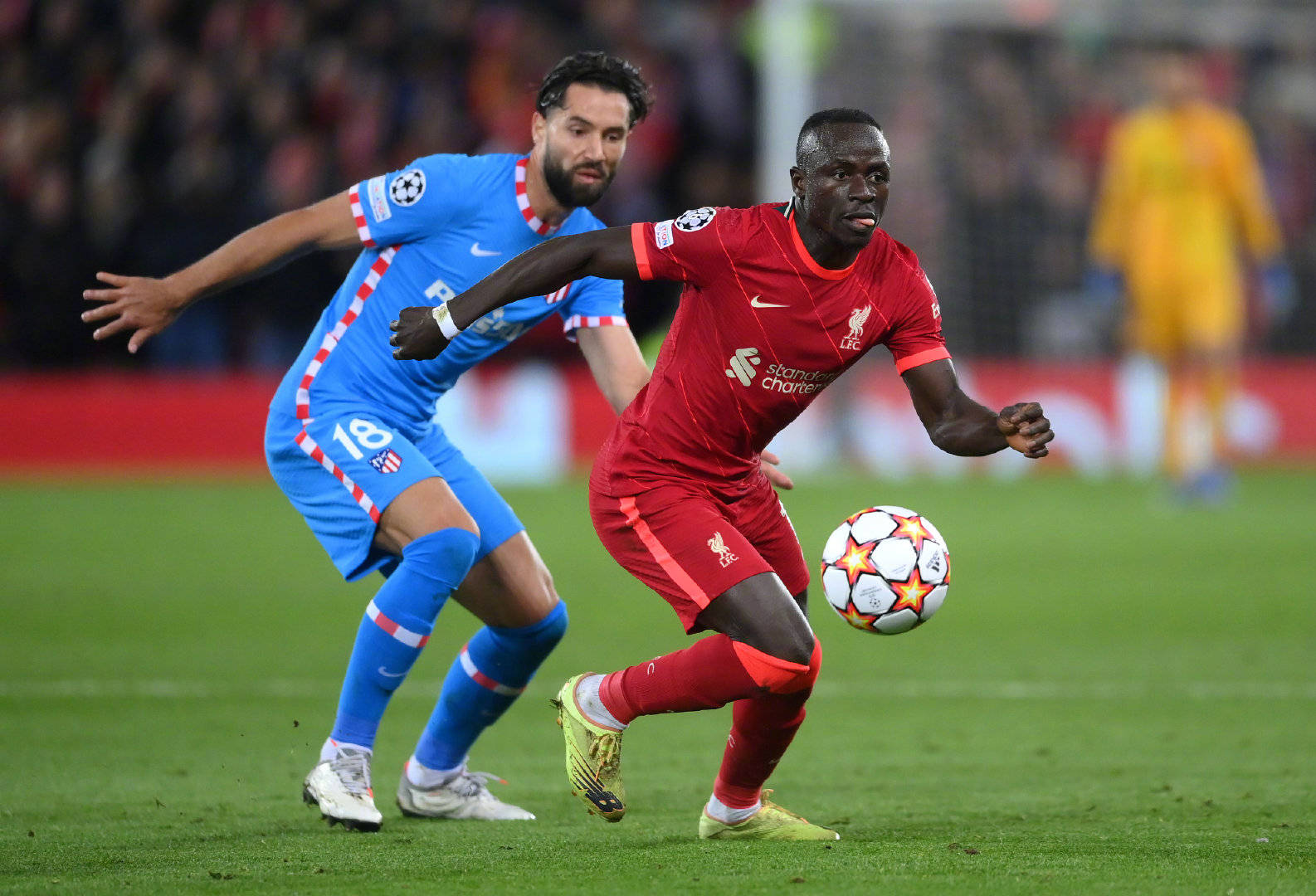 包含不来梅球队反弹态势良好，争夺前十积分榜的词条