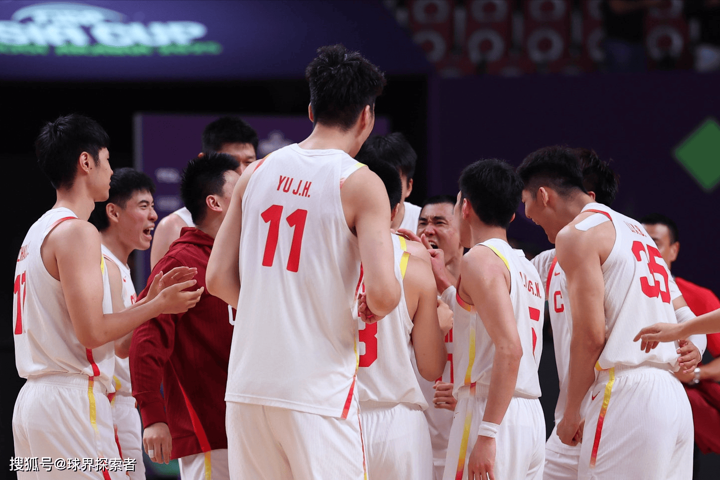 陕西男篮总决赛夺冠，创造历史辉煌