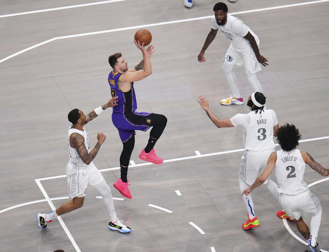 独行侠主场负于开拓者,东契奇狂砍40分的简单介绍 独行侠主场负于开拓者,东契奇狂砍40分的简单介绍