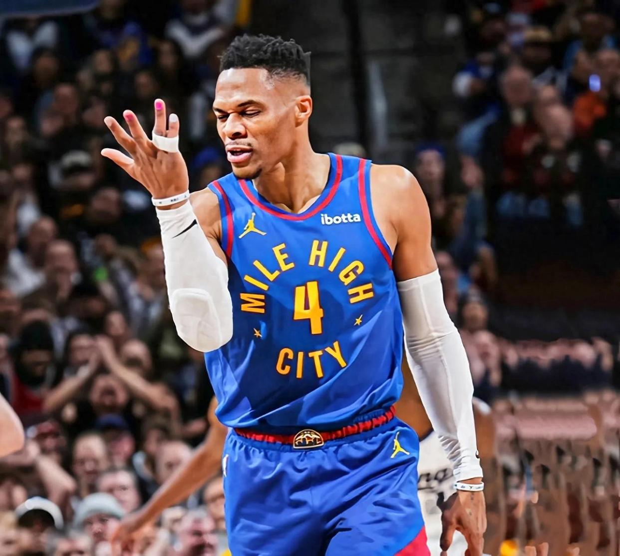 包含霍华德篮板传威少，76人击败活塞的词条