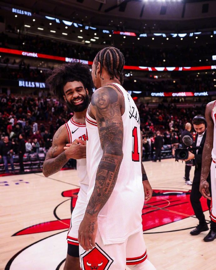 黄蜂主场险胜公牛，士气大增