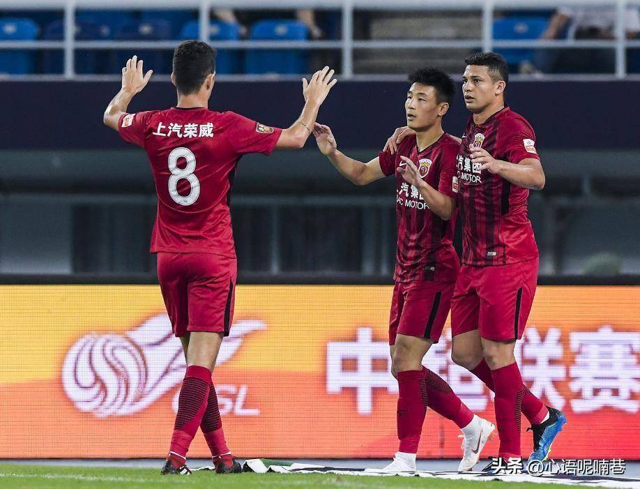 中超联赛揭幕战拜仁慕尼黑2-1击败上港