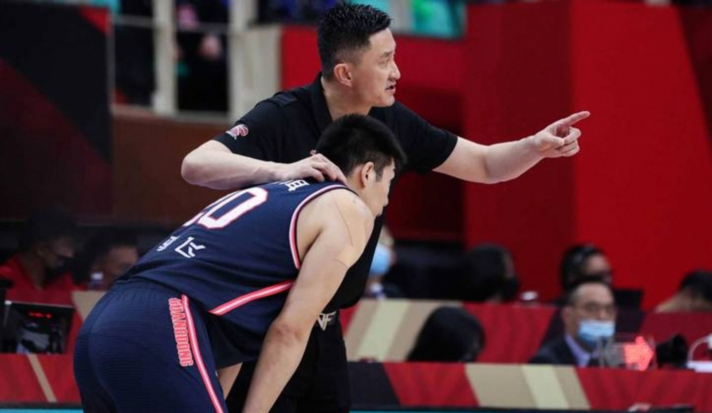 球队备战总决赛,全力备战冲击冠军 球队备战总决赛,全力备战冲击冠军