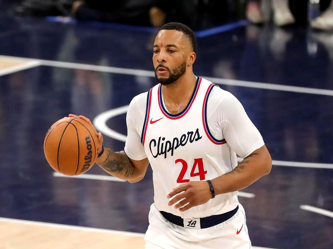 关于湖人快船尴尬自找，连续若败近偏软的信息